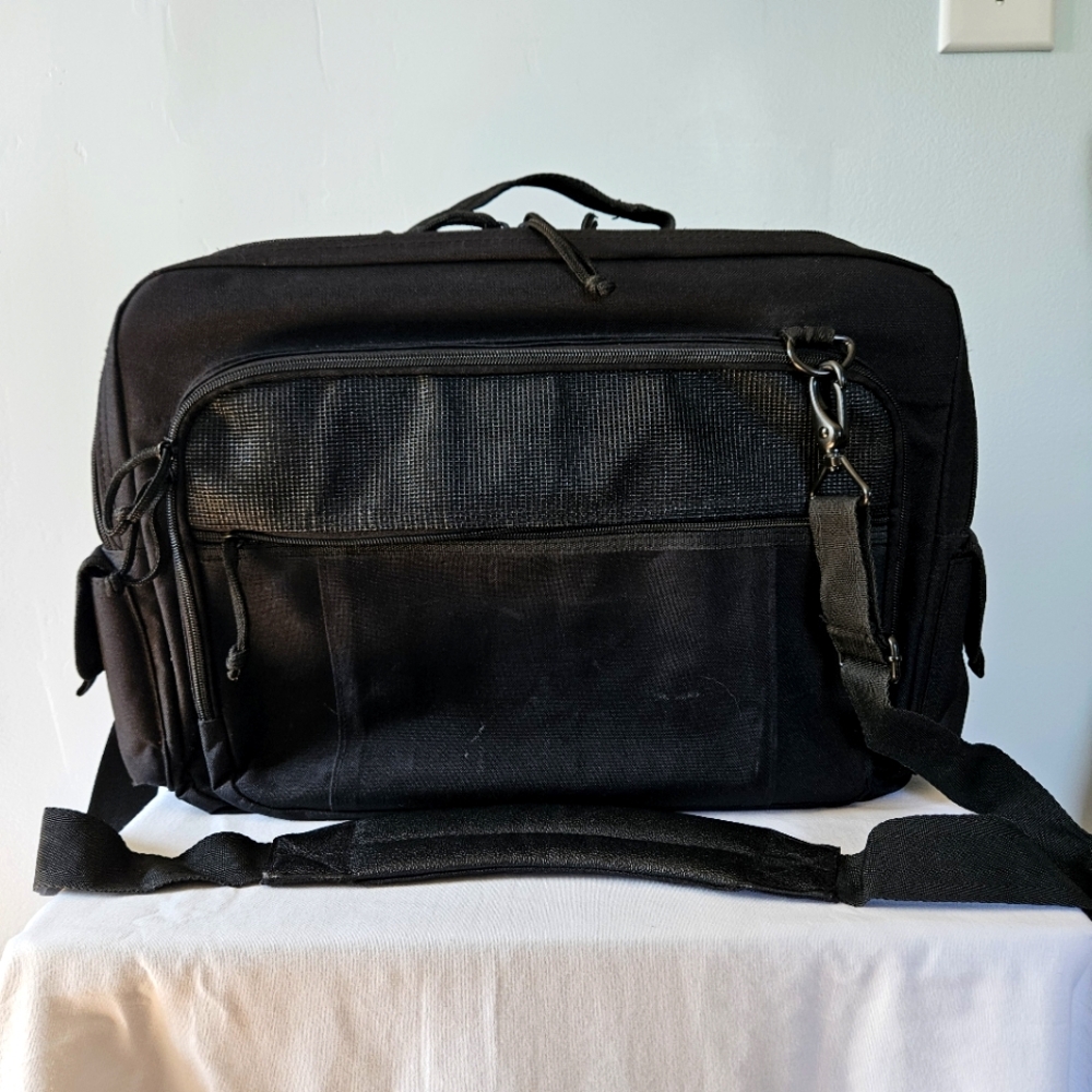 EUC SOC Sandpiper of California Black Convertible Laptop Bag/Backpack Combo